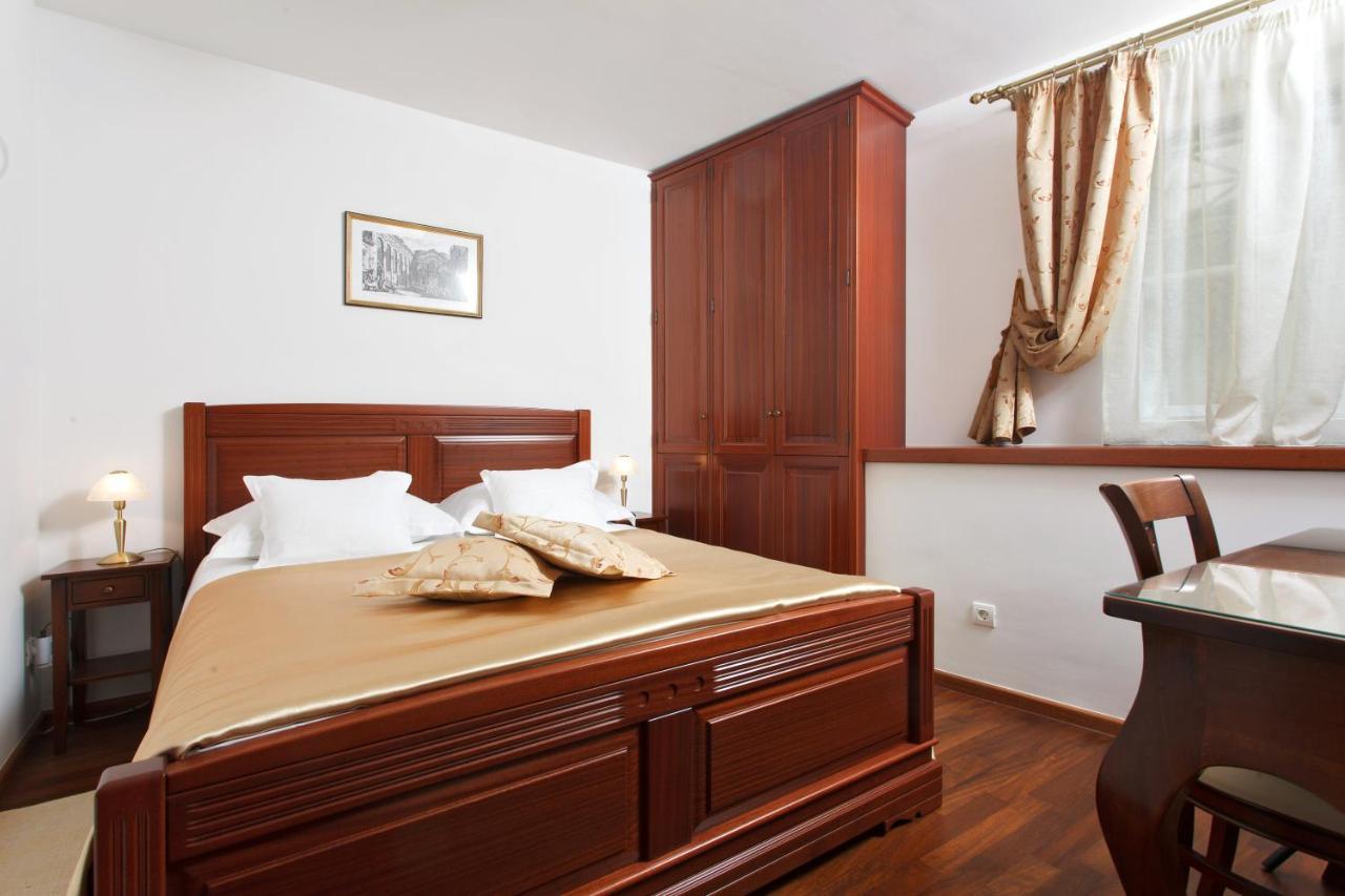 Split Inn Apartments ภายนอก รูปภาพ
