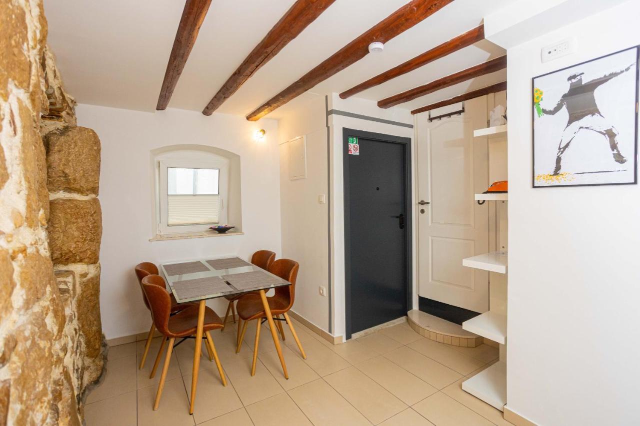 Split Inn Apartments ภายนอก รูปภาพ