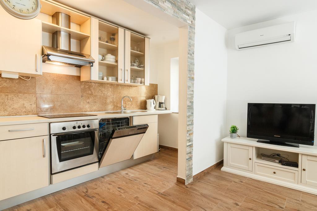 Split Inn Apartments ภายนอก รูปภาพ