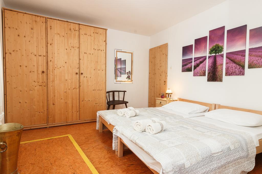 Split Inn Apartments ภายนอก รูปภาพ