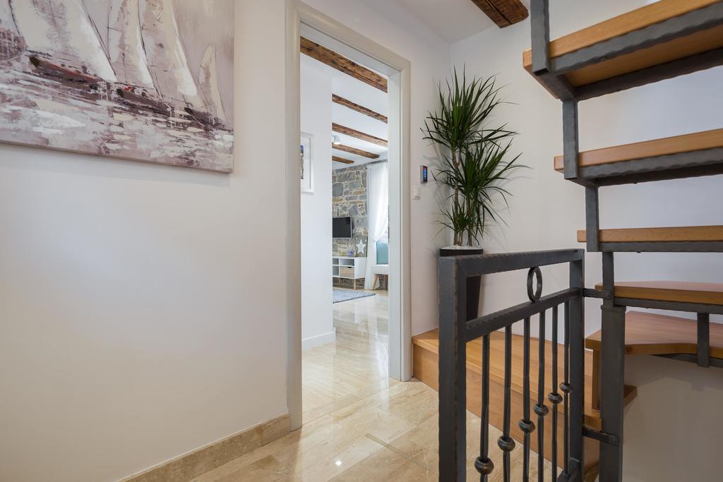 Split Inn Apartments ภายนอก รูปภาพ