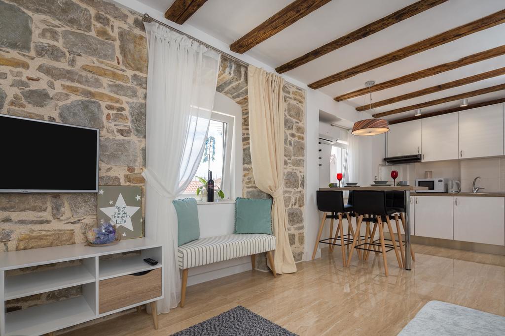 Split Inn Apartments ภายนอก รูปภาพ