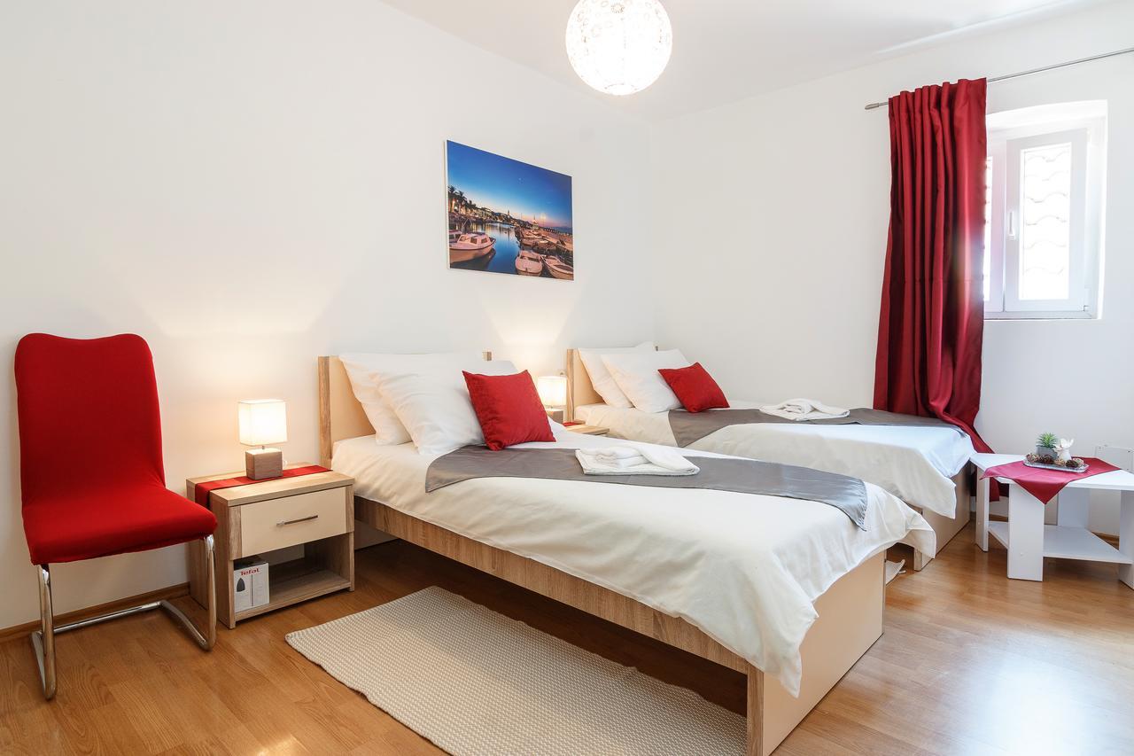 Split Inn Apartments ภายนอก รูปภาพ