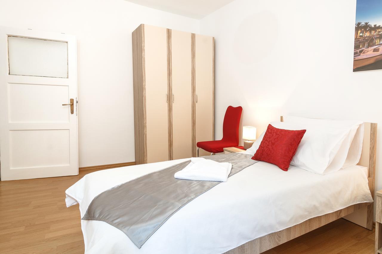 Split Inn Apartments ภายนอก รูปภาพ