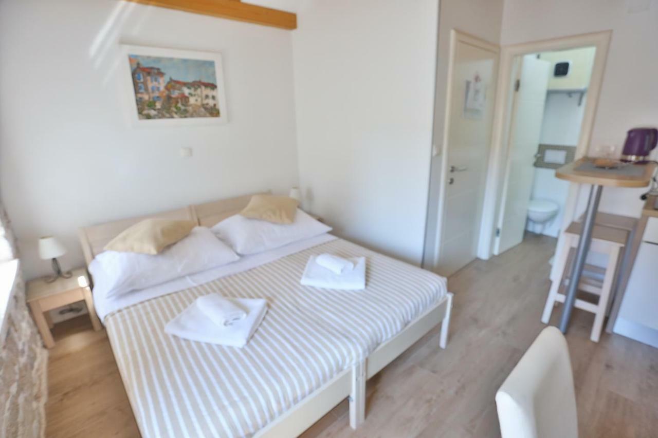 Split Inn Apartments ภายนอก รูปภาพ
